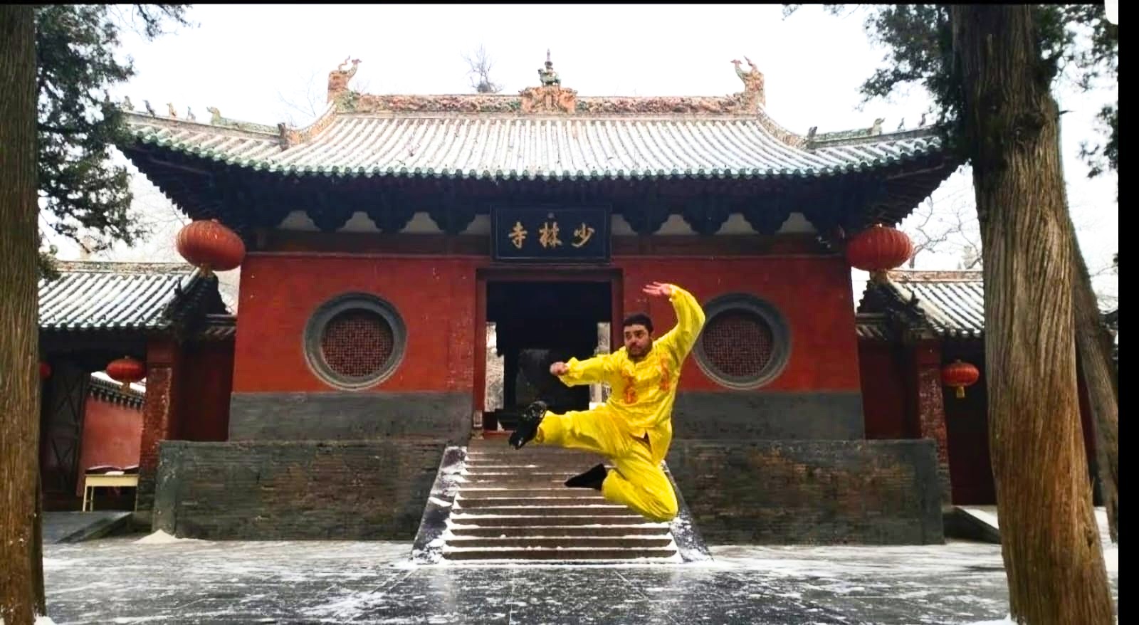 Shifu Marcio Diniz - Na China em um templo Shaolin